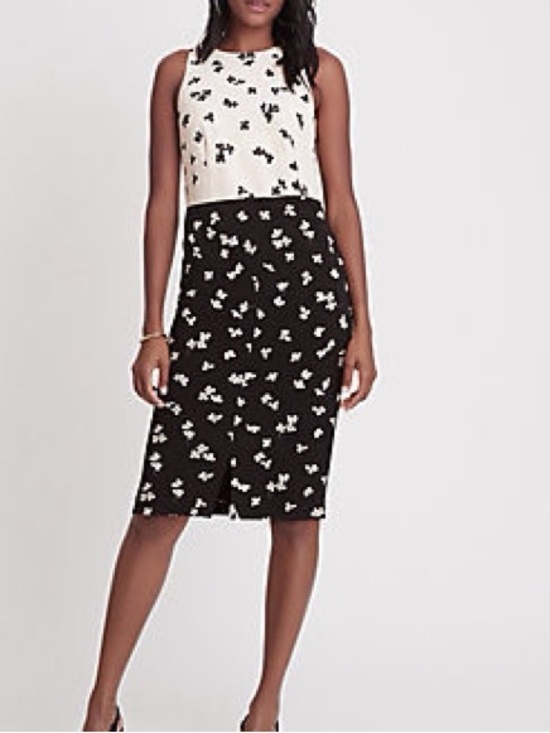 Ann Taylor Dresses & Skirts - Ann Taylor black + cream floral sheath color block pencil dress Size 6